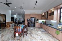 Disewakan Rumah Bagus Semi Furnished Kompleks Arco Sawangan, Depok