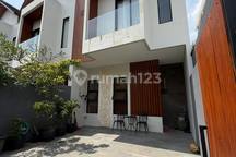 Rumah Modern Siap Huni 4 Kamar Tidur Didekat Sanur Denpasar Selatan