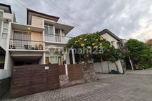 Rumah Mewah 3Kt Tukad Badung Renon Bali, View Sawah