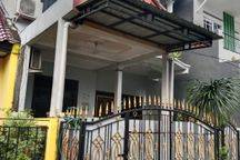 Rumah Furnished 2,5 Lantai di Grand Depok City 