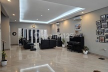 Rumah Cantik Modern Minimalis Lokasi Strategis di Puri Indah Kembangan Jakarta Barat