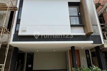 Rumah Mewah Baru Tengah Kota Alang Alang Lebar Sumatera Selatan