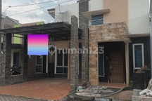 Rumah 1,5 Lantai Komplek Rafflesia Aman ******** Sako