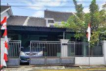 Rumah Bagus 1½ Lantai Dengan Perabotan Di Cluster Di Bolon, Colomadu