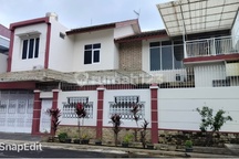 Rumah 2 Lantai Bagus & Bersih Siap Huni di Solo Baru Kondisi Habis Renov & Cat Baru