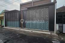 Rumah Baru Mewah Minimalis Di Solo Baru Dengan Void Super Tinggi