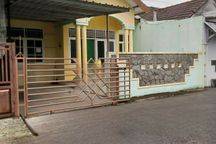 Rumah Di Perumahan Bergengsi Dekat Mall The Park, Solo Baru