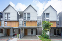 Rumah Modern Strategis 10 Menit ke Mall CIputra CIbubur Siap Huni J28013