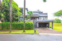 Rumah Asri Carport Luas 14 Menit ke Gerbang Tol BSD Timur 1 bisa KPR J42312