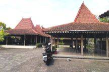 Rumah Joglo Dekat Candi Mendut, Mungkid, Magelang