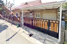 Rumah Luas Kawasan Kampus Uns Disewakan Siap Huni