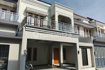 Rumah Mewah 2 Lantai Siap Huni Dekat Al Azhar Rs Oen Solo Baru