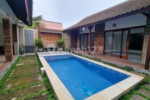Yearly Rental Villa 2 Bedrooms Unfurnished In Padonan Close Canggu