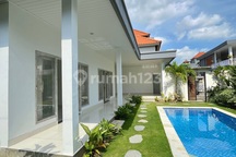 Yearly Rental 2 Bedrooms Villa Unfurnished In Padonan Close Canggu Bali