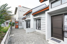 Rumah LT 240 Hadap Utara 15 Mnt ke Living World Grand Wisata J-48192