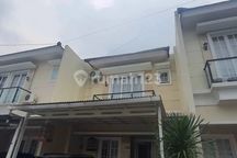 Rumah 2 Lt SHM 15 menit ke Cinere Bellevue Mall Dibantu KPR J-37588