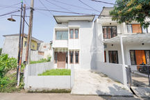 Rumah LB 120 Dekat Grand Galaxy Park Siap Huni Bebas Banjir J36557