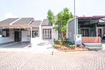 Rumah 10 Mnt ke Paradise Walk Serpong Hadap Timur Siap KPR J-48124