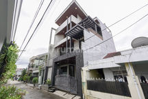 Rumah Luas 6 Kamar 10 Menit ke Stasiun Klender Baru Siap Huni J41529