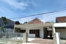 Rumah Baru Renov Di Cihapit Bandung