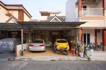 Rumah Hadap Timur Carport Luas 8 Menit ke Living World Grand Wisata Bekasi J24338