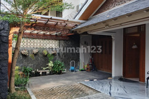 Rumah 2 Lantai Mendawai Kebayoran Baru Lokasi Prime Jarang Ada
