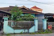 Rumah Model Lama Dekat Pasar Tradisional Merdeka Kota Samarinda