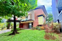 Rumah Siap Huni di Cluster Terdepan dengan Taman Depan dan Belakang di Sentul City Bogor