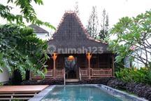 Disewakan Rumah Semi Villa Lokasi Strategis di Renon