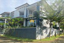 Rumah Cluster Bagus Full Furnished di Montana Candigolf
