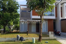 Rumah Bagus di Sewakan di Ivy Park Citraland Bsb City