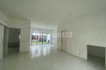 Jual Rugi! Rumah Mewah Cluster Cassia Jgc - Luas, Strategis & Siap Huni (030 Co 007)