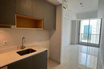 Dijual Apartemen Taman Anggrek Residences 2 Bedroom Semi Furnish Bagus
