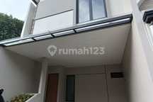 Rumah 2 LT Unit Pojok No Banjir 1,3 KM Pintu Tol Brigif KPR 0