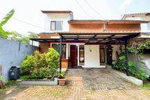 Rumah LB 155 SHM 10 Mnt ke Mal Ciputra Cibubur Dibantu KPR J23579