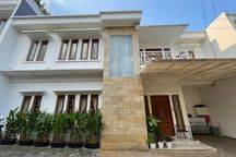 Rumah 2 Lantai Strategis 10 Menit ke RSUD Pasar Minggu Bisa KPR J26457