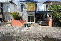 Di Sewakan Rumah 2 Lantai Fully Furnished Area Sidakarya Denpasar Selatan