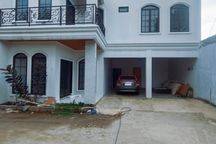 Cluster Classic Eropa 2 Lantai + Rooftop + Private Pool Dkat Tol Cimanggis