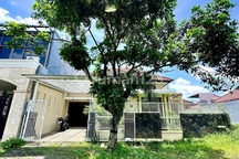 DISEWAKAN Rumah Megah 2LT Kondisi Bagus Bersih Ada Area Jemur dan Taman Siap Huni Keamanan 24 Jam Fasilitas Perumahan Lengkap Akses Mudah ke Bandara dan Berbagai Fasilitas Umum Lainnya di Araya Blimbing Malang Kota G606