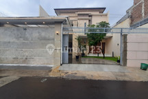 Rumah Exclusif Serasa Vila.