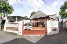 Rumah SHM 7 Kamar Dibantu KPR 15 Menit ke Plasa Cibubur J-41707