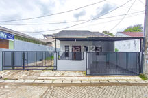 Rumah 10 Menit ke Gerbang Tol Bsd Barat 1 SHM Dibantu KPR J-38210