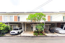 Rumah 2 Lantai 8 Menit ke Mall Paradise Walk Serpong Hadap Utara J45731