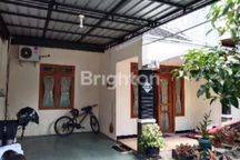 RUMAH TENGAH KOTA, BELAKANG SOTO KADIPIRO, SELANGKAH MALIOBORO