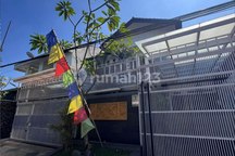 Rumah Bagus Siap Huni 2 Lantai di Turangga Lokasi Strategis