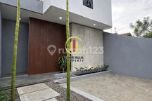 Rumah Modern Industrial Tropis-Lokasi Strategis, Harga Negotiable