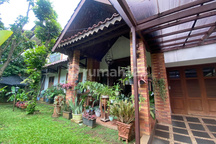 Rumah Cantik Hadap Taman Dalam Komplek Premium cinere Nempel Lebak Bulus Jaksel