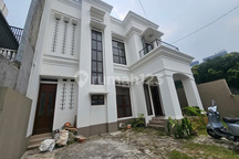 Rumah Ala American Classic Harga Terbaik Dalam Komplek Lebak Bulus Dekat Stasiun MRT