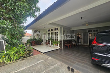 Rumah Hook Cantik Halaman Luas Komplek Mega Cinere Wajib Disurvey