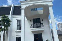 Rumah Mewah Gaya Eropa di Cluster Exclusive Bintaro — Bisa Pakai Pool & Lift Sesuai Selera!”